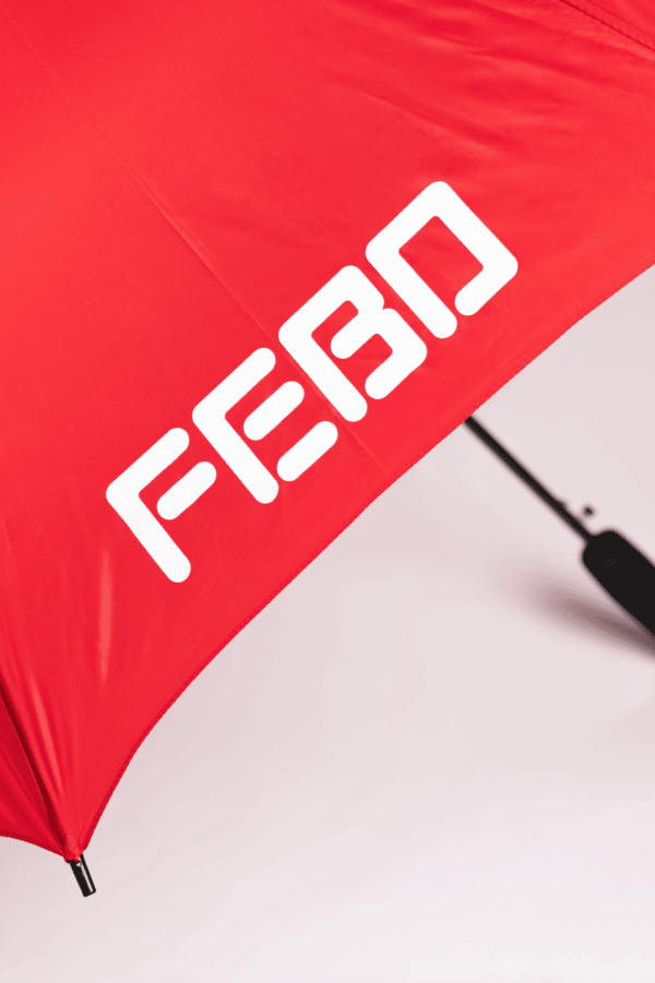close up van het logo op FEBO’s Golfparaplu