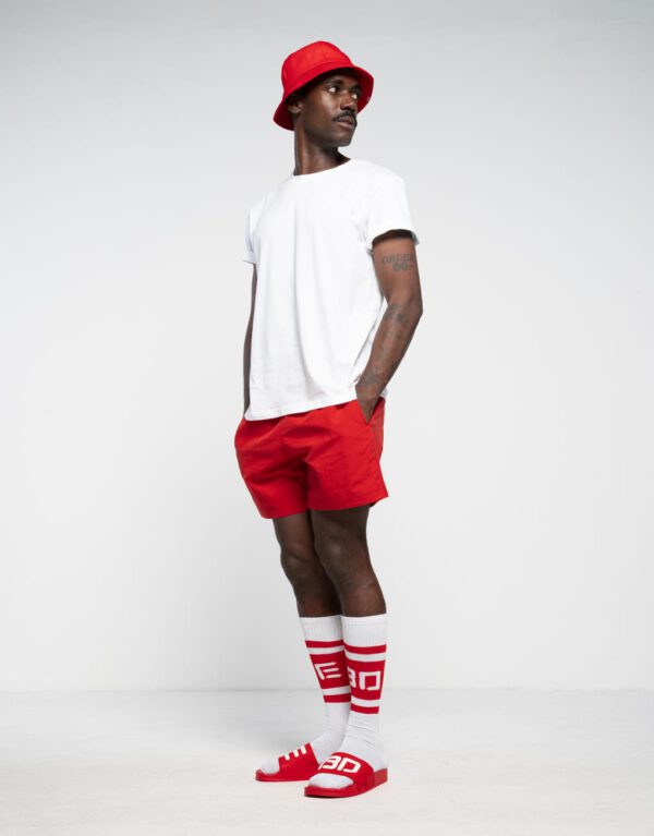 Mannelijk model draagt de FEBO Enorm Chille Sokken